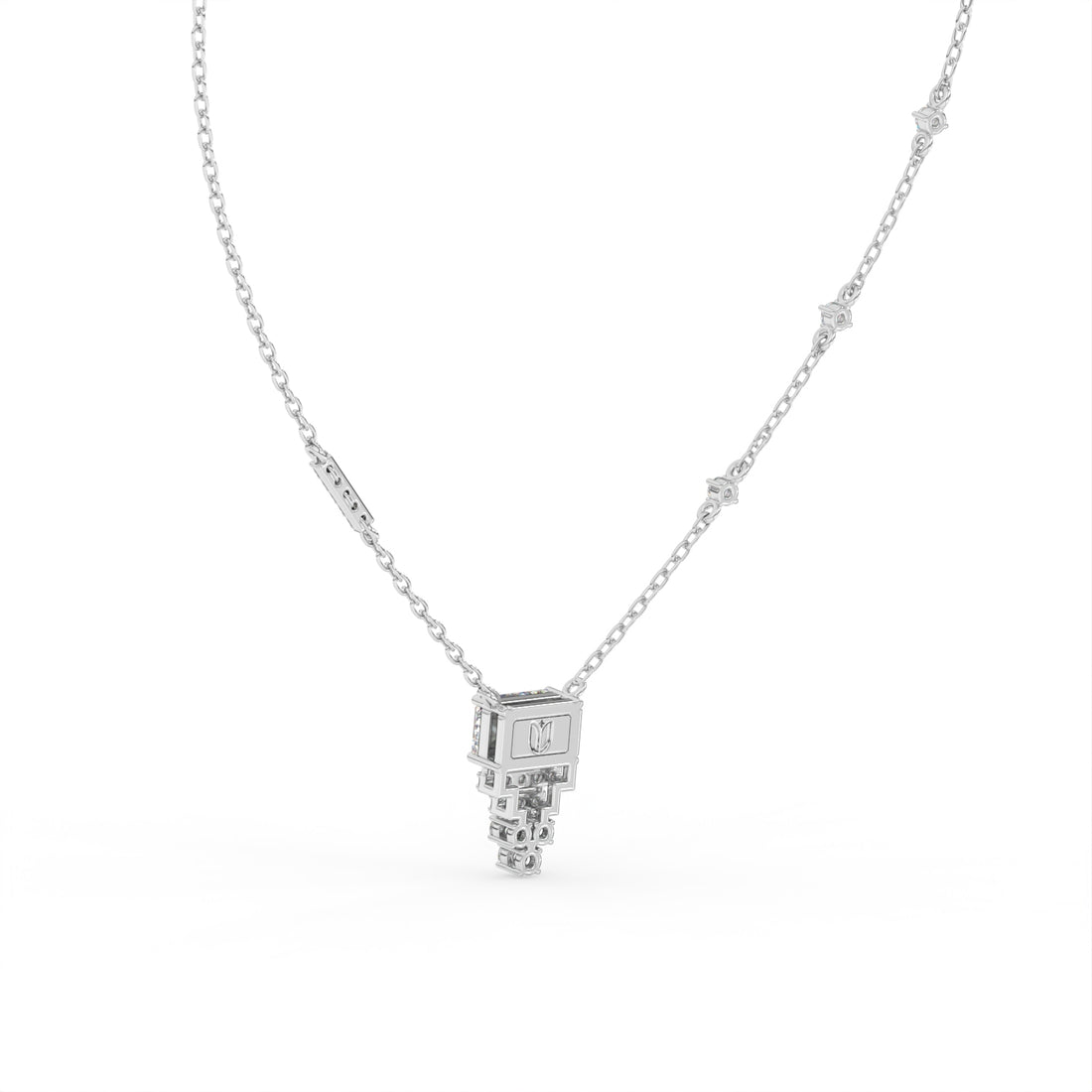 The Avenoir Pendant