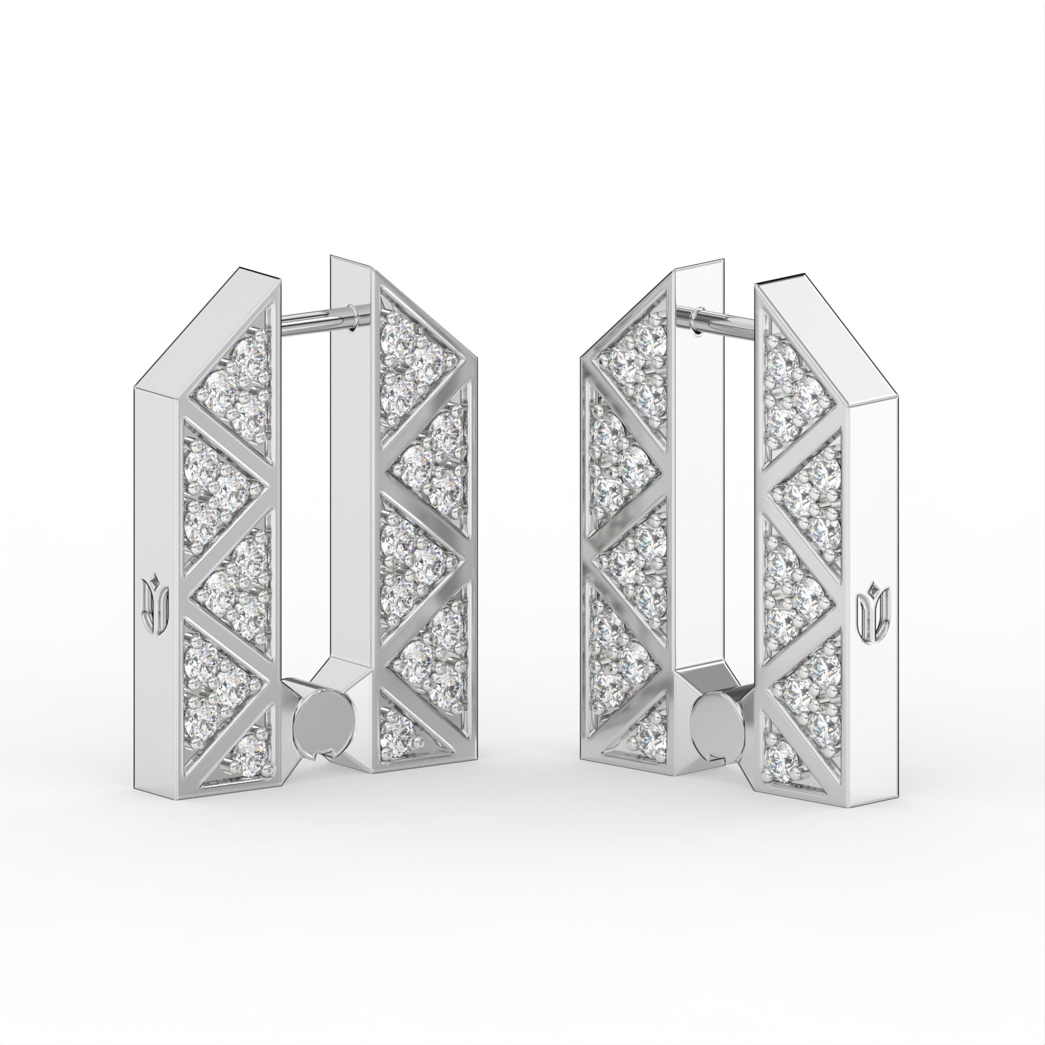 Véline Diamond Ear Cuff