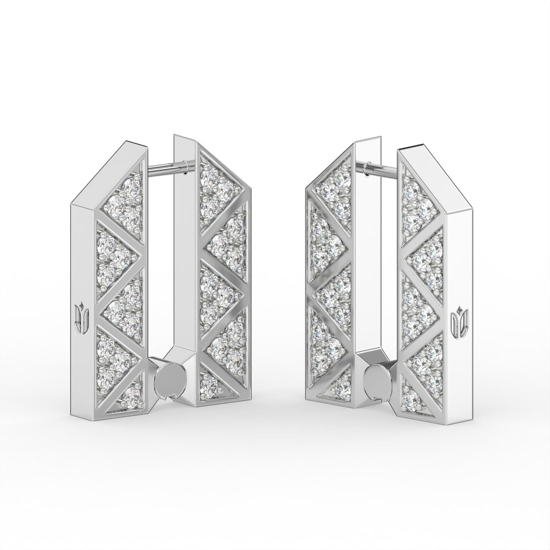 Véline Diamond Ear Cuff